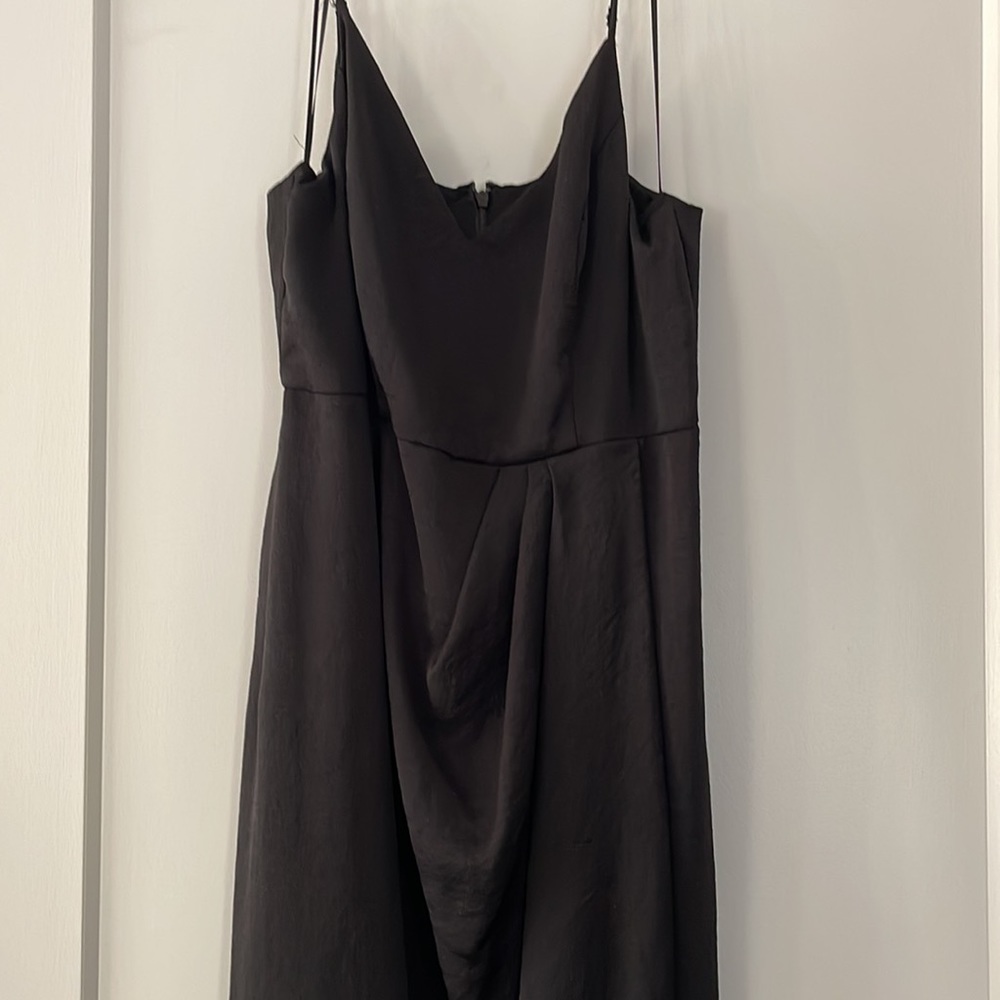 Beautiful lbd - Picture 3 of 5